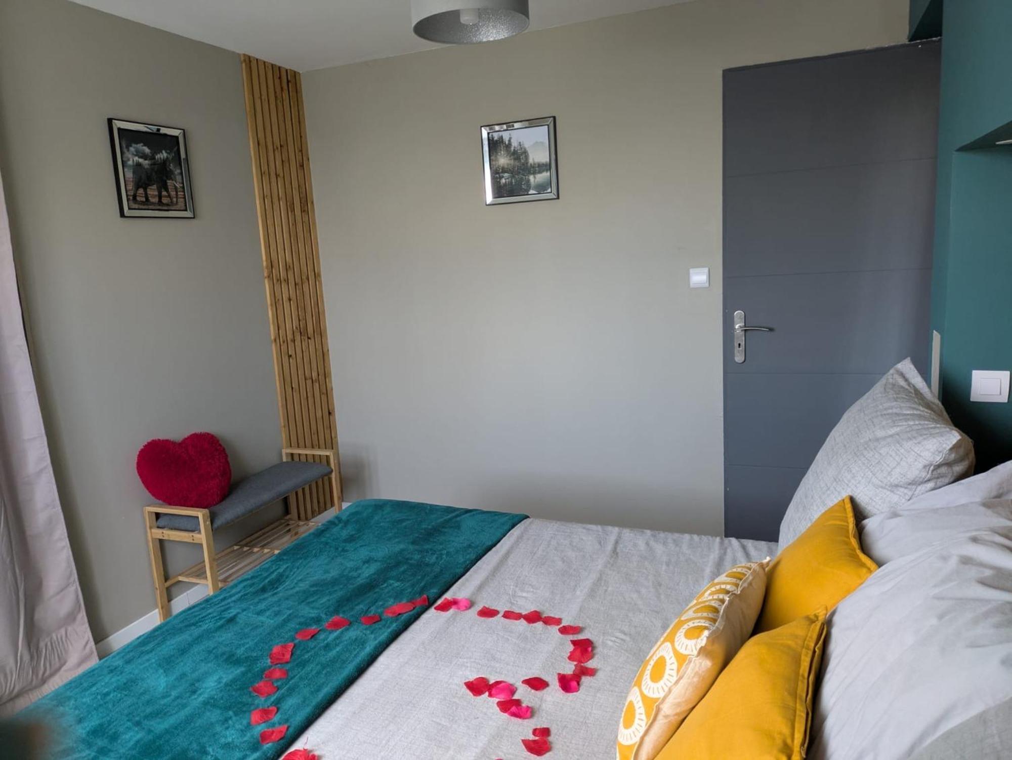 L'Alcove Du 510 - Spa - Chambre Romantique - Sauna - Salle De Jeux Montauban Buitenkant foto